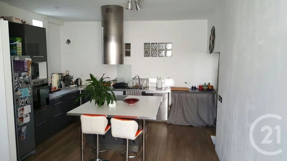 location Appartement - 4 pièce(s) - 123 m² Aubervilliers (93300)