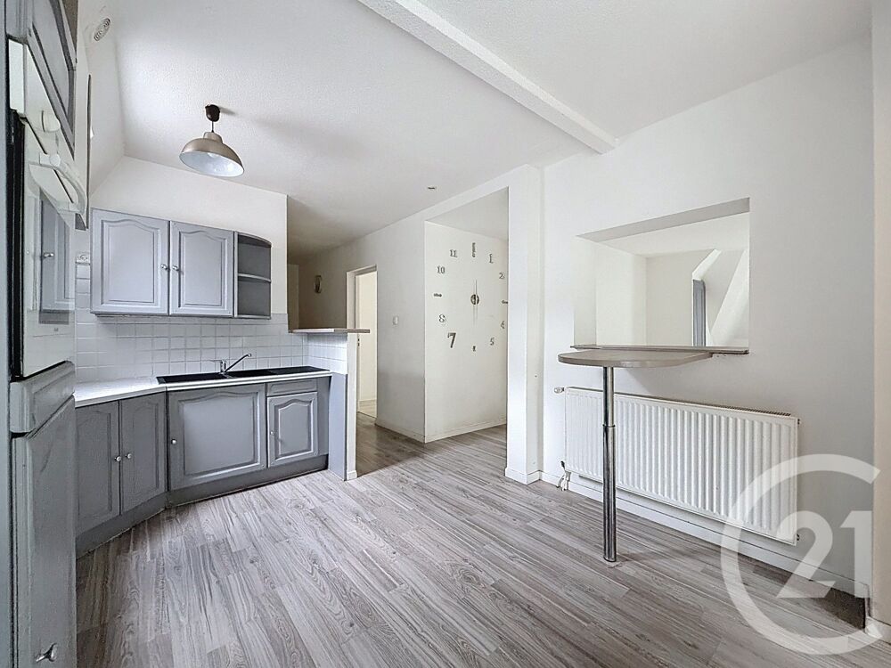 location Appartement - 3 pièce(s) - 80 m² Seloncourt (25230)