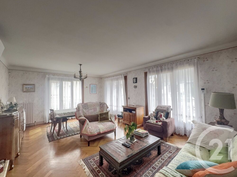 Maison 5 pièces 265 m² · à Le Blanc Mesnil · 265 m² · 489 000 €