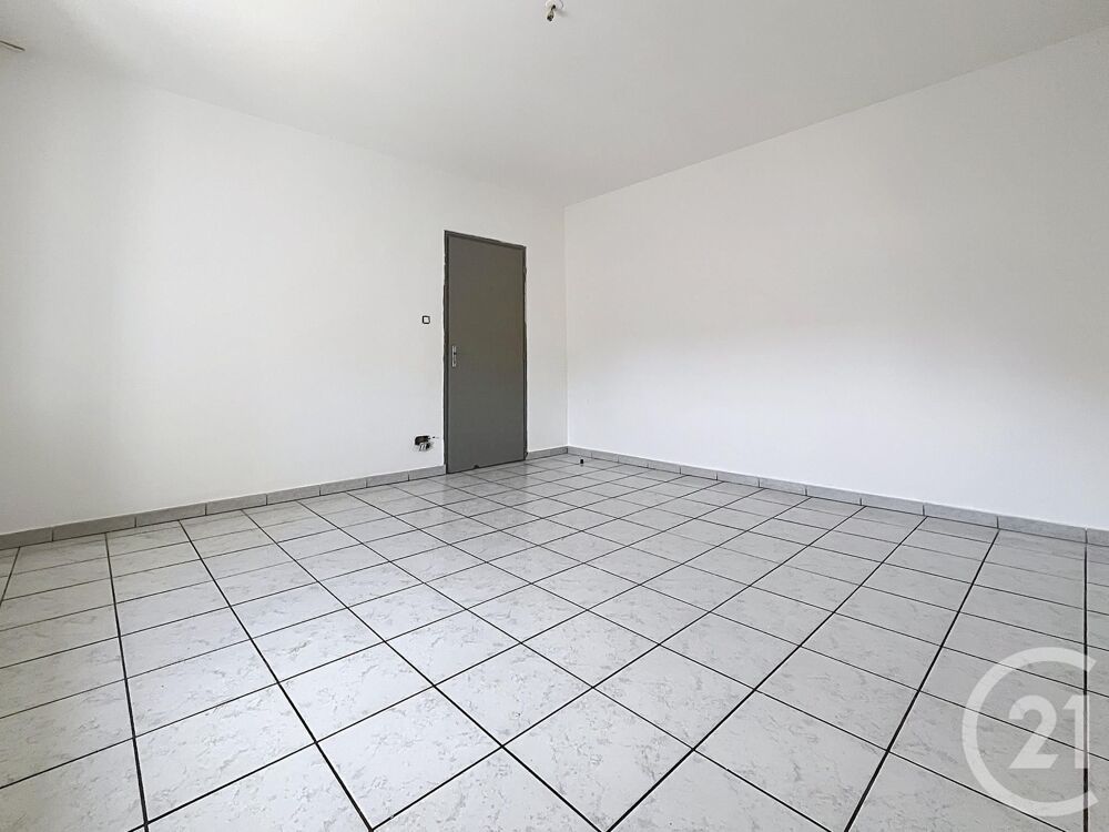 location Appartement - 4 pièce(s) - 77 m² Saint-Sauveur (70300)