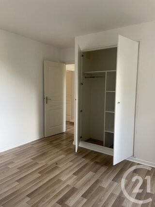  Appartement à louer 3 pièces 71 m²