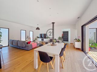  Maison � vendre 4 pi�ces 278 m�