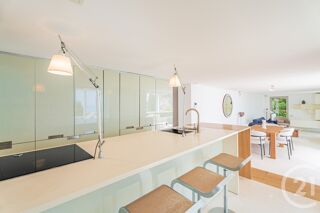  Maison à vendre 4 pièces 242 m²
