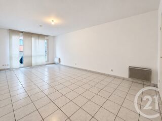 location Appartement - 2 pièce(s) - 54 m² Saint-Quentin (02100)