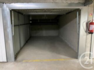  Parking / Garage à louer 12 m²