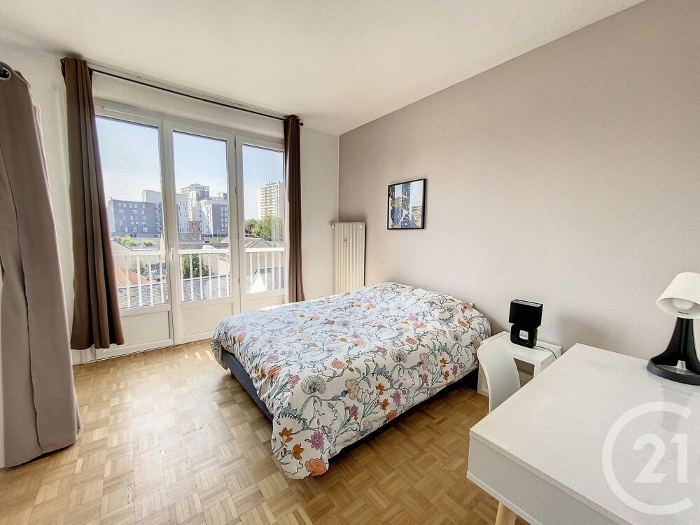 location Appartement - 6 pièce(s) - 10 m² Tours (37000)