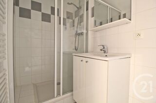  Maison à louer 2 pièces 33 m²