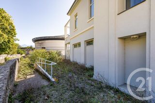  Appartement � vendre 8 pi�ces 199 m�