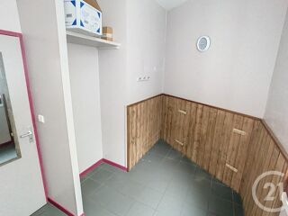  Maison à louer 8 pièces 93 m²