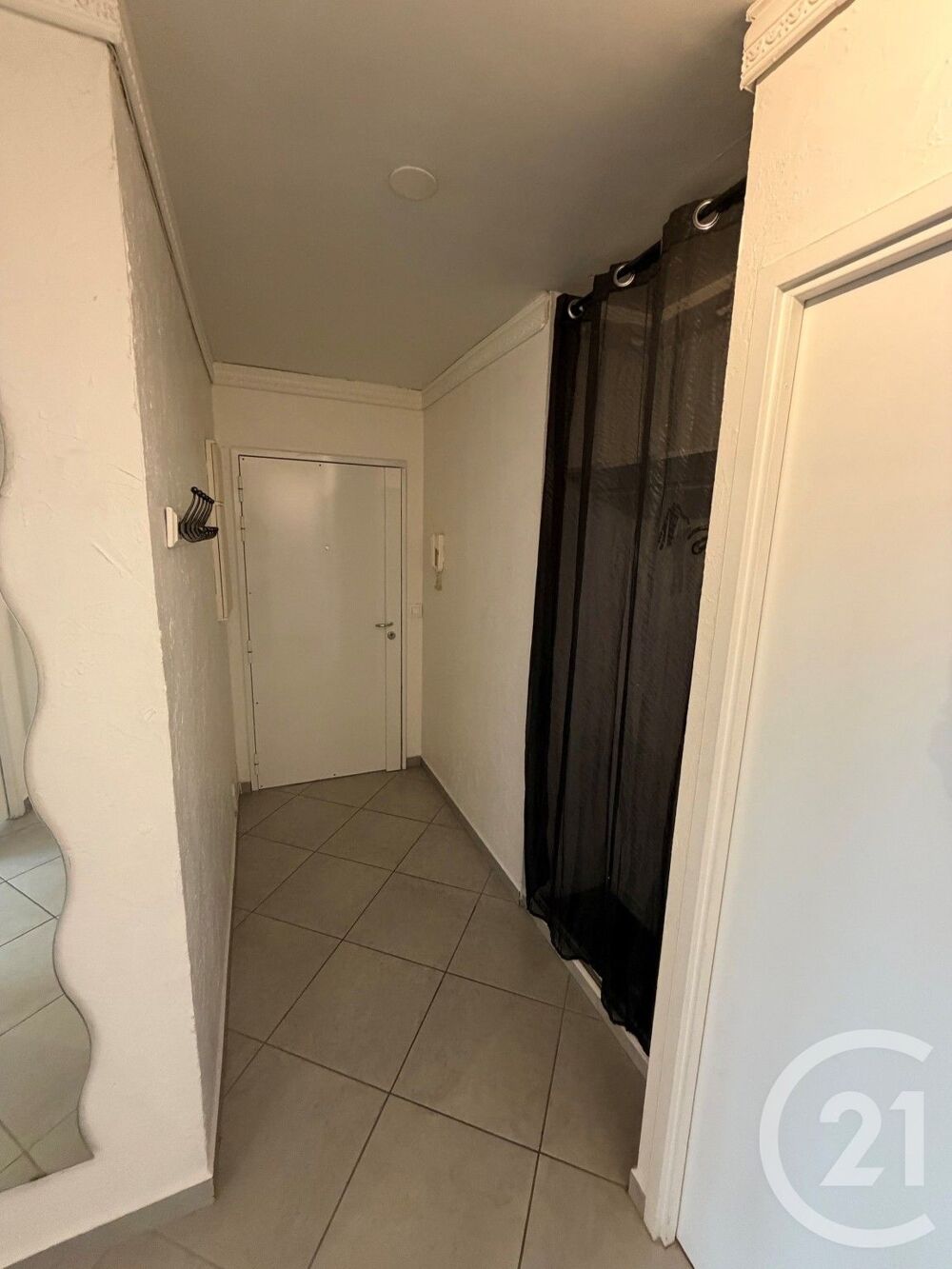 location Appartement - 3 pièce(s) - 71 m² Le Bourget (93350)