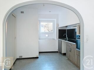  Appartement à louer 4 pièces 67 m²