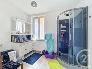  Maison à vendre 10 pièces 385 m²