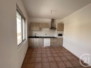  Appartement à louer 3 pièces 80 m²