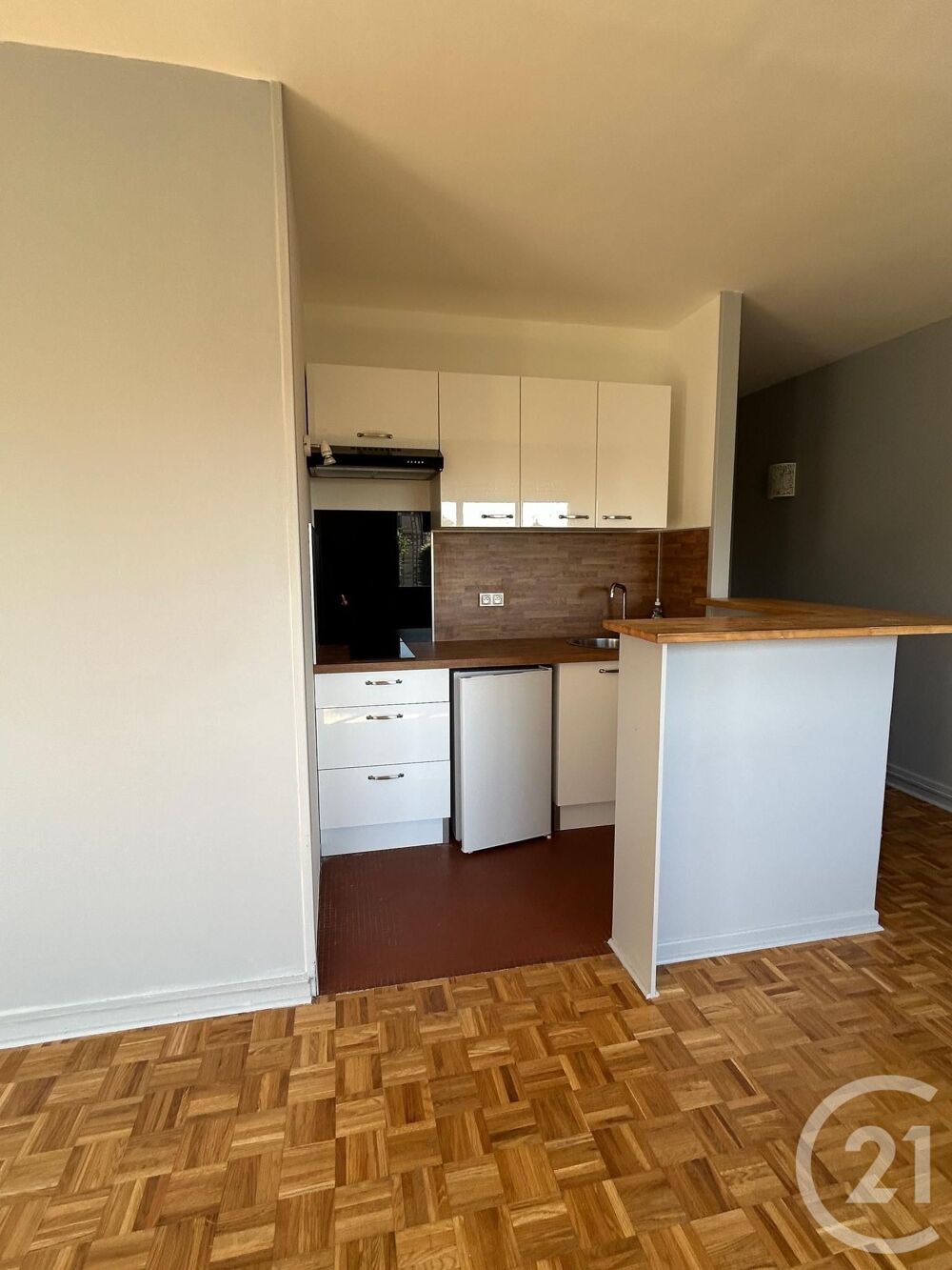 location Appartement - 1 pièce(s) - 28 m² Fontainebleau (77300)