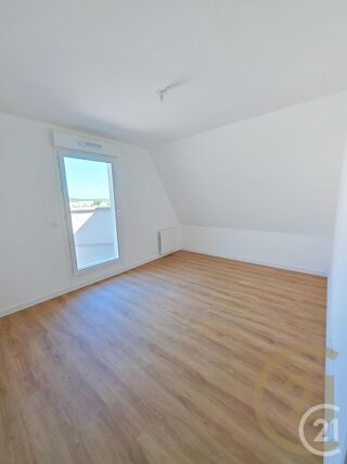 Appartement à louer 5 pièces 115 m²