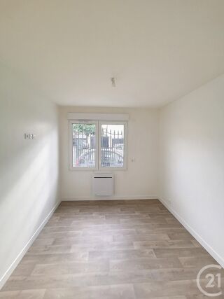  Appartement à louer 2 pièces 32 m²