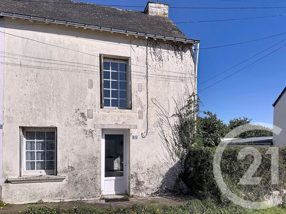 FEGREAC dans un village à 1 km du bourg, proche du canal....