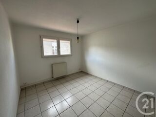  Appartement à louer 3 pièces 62 m²