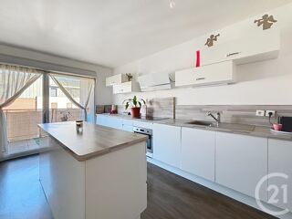  Appartement à vendre 4 pièces 77 m²