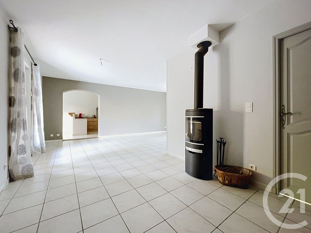 À vendre Maison 110 m²de plain-pied avec piscine, clima....