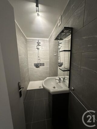  Appartement � louer 2 pi�ces 55 m�