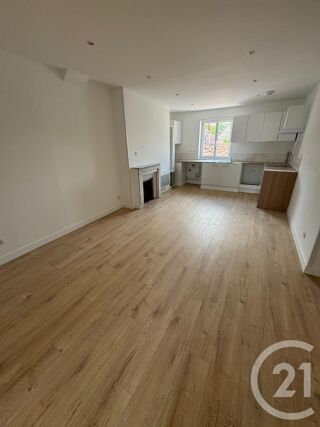 Appartement à louer 4 pièces 61 m²