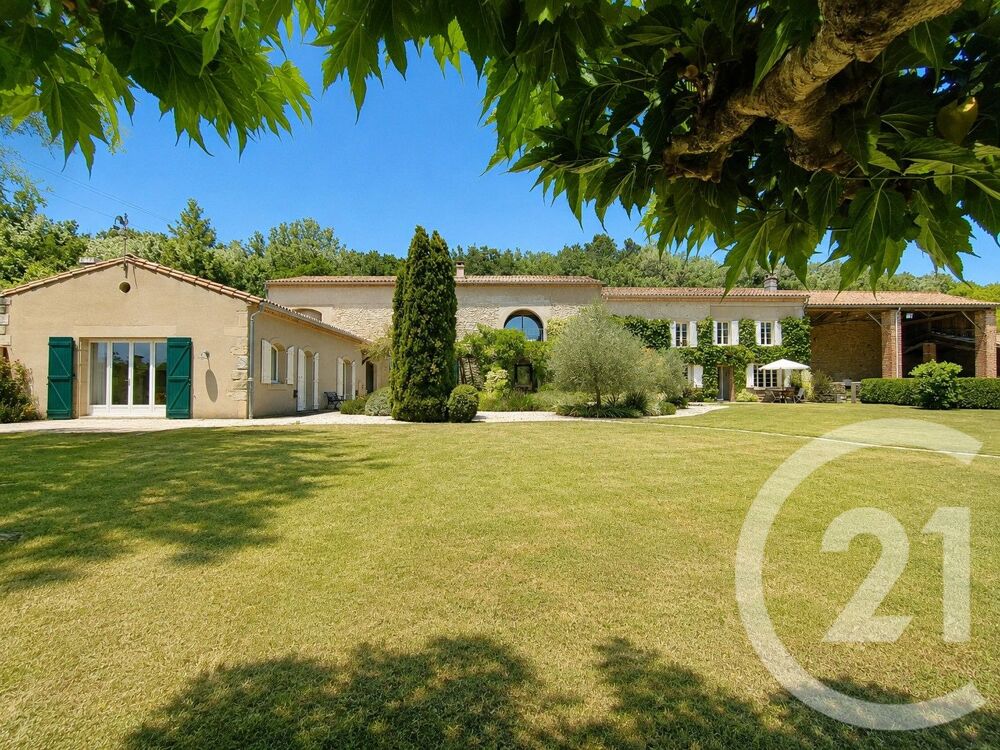 Maison 5 pièces 690 m² · à Val de Lambronne · 690 m² · 795 000 €