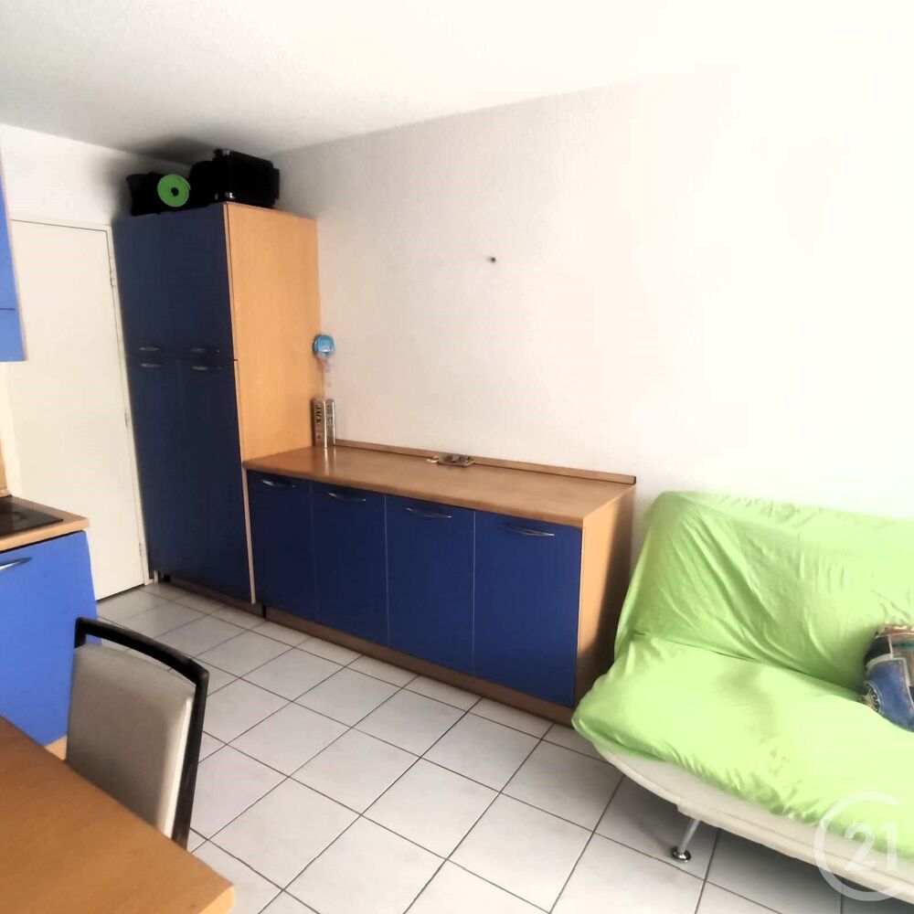 VILLENEUVE LOUBET: Dans une résidence bien entretenu....