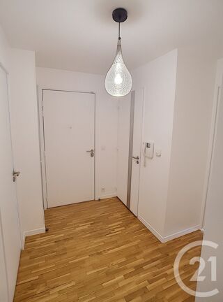  Appartement à louer 4 pièces 75 m²