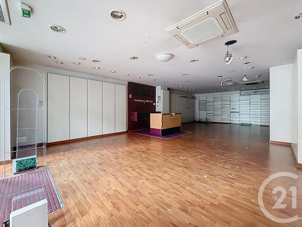 location Appartement - 5 pièce(s) - 200 m² Lure (70200)