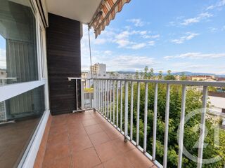  Appartement à louer 3 pièces 64 m²