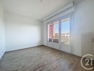  Appartement � vendre 5 pi�ces 83 m�