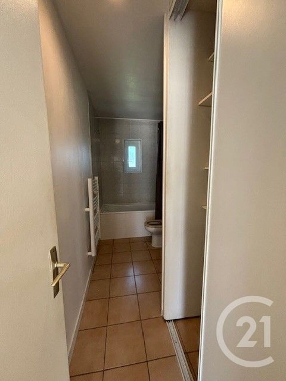 location Appartement - 2 pièce(s) - 64 m² Chaponnay (69970)