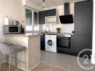  Appartement à louer 3 pièces 55 m²