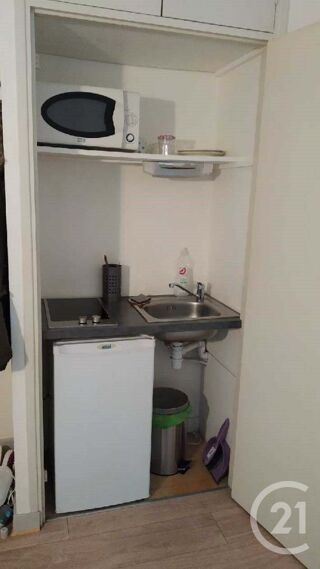  Appartement à louer 1 pièce 21 m²