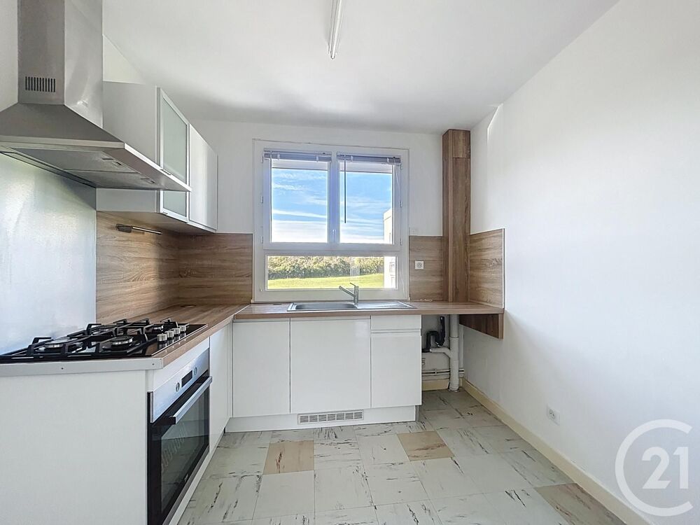 location Appartement - 3 pièce(s) - 78 m² Saint-Pourçain-sur-Sioule (03500)