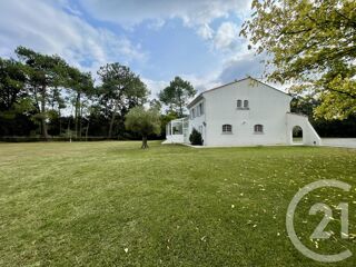  Maison � vendre 8 pi�ces 380 m�