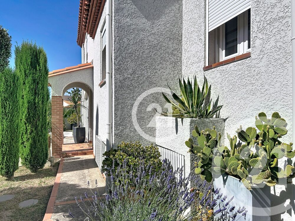 Maison atypique pleine de charme et de volumes A VENDR....