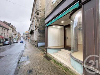  Appartement à louer 2 pièces 79 m²