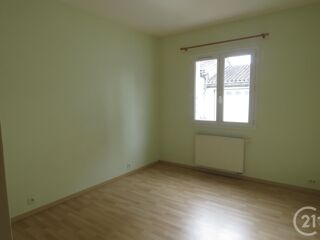  Appartement à louer 3 pièces 76 m²