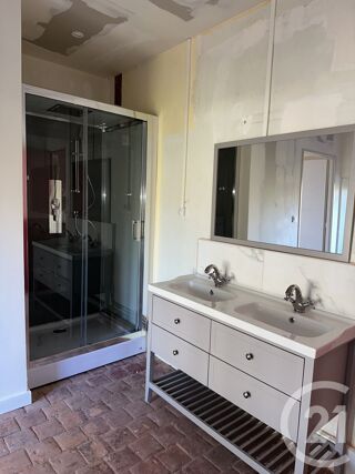  Appartement � vendre 3 pi�ces 230 m�