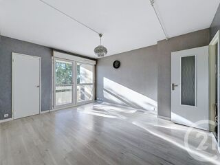  Appartement à louer 4 pièces 67 m²