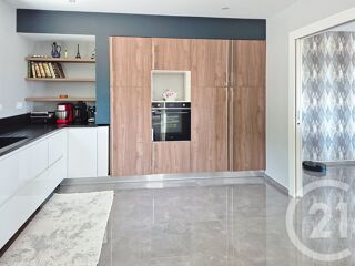  Maison � vendre 6 pi�ces 220 m�