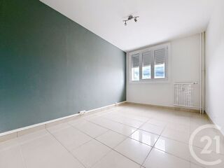  Appartement à louer 3 pièces 55 m²