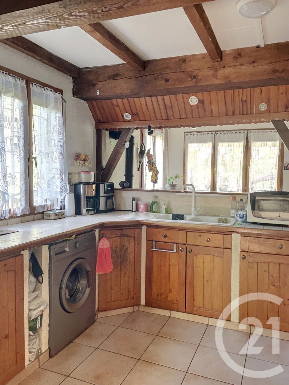 vente Maison - 5 pièce(s) - 256 m² Saint-Jean-sur-Reyssouze (01560)