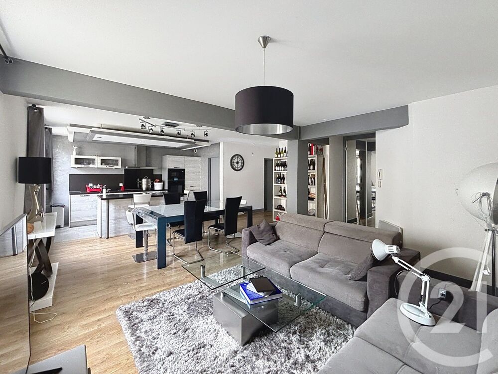 A Bar sur Aube : Appartement situé au 1er étage d'un imm....