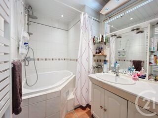  Appartement à louer 3 pièces 92 m²