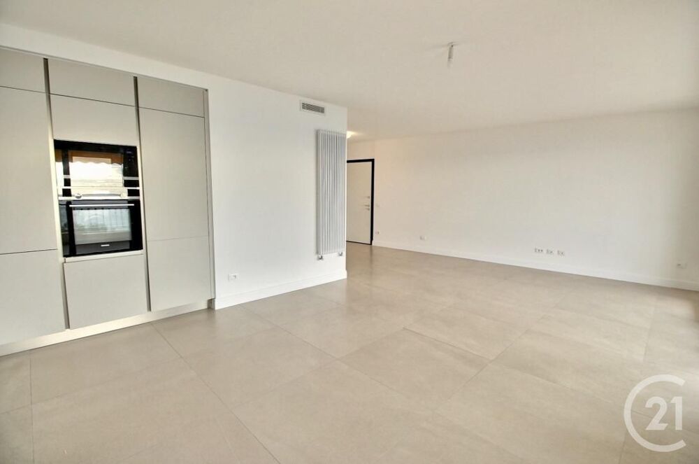 location Appartement - 3 pièce(s) - 77 m² Cap-d'Ail (06320)