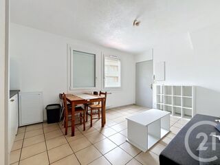  Appartement à louer 1 pièce 21 m²