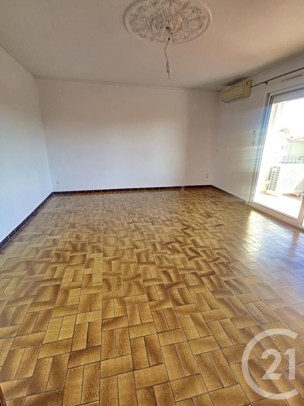 location Appartement - 3 pièce(s) - 66 m² Perpignan (66000)